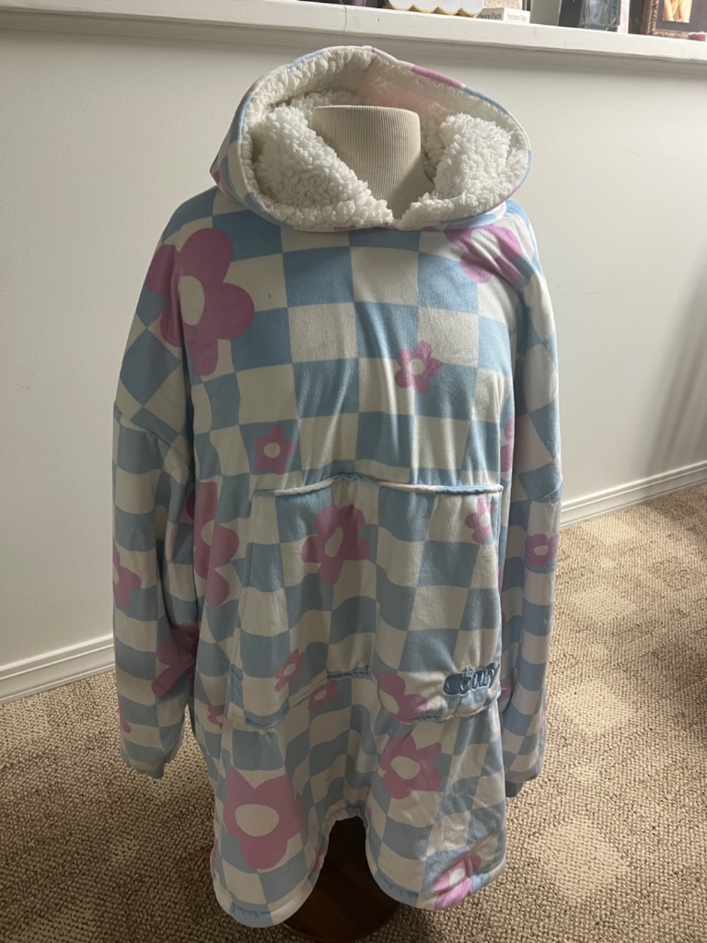 Comfy Blue & White Checkered Floral Sherpa-Lined Hoodie